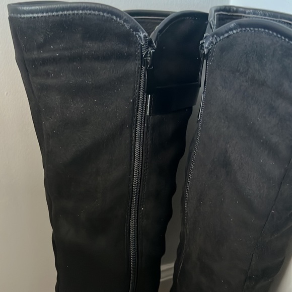 Suede Warm Black Knee High Boots 1 Pair! - Picture 3 of 11